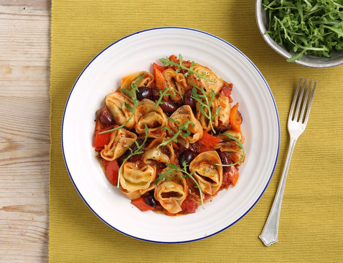 Quick Tortelloni with Tomato Sauce