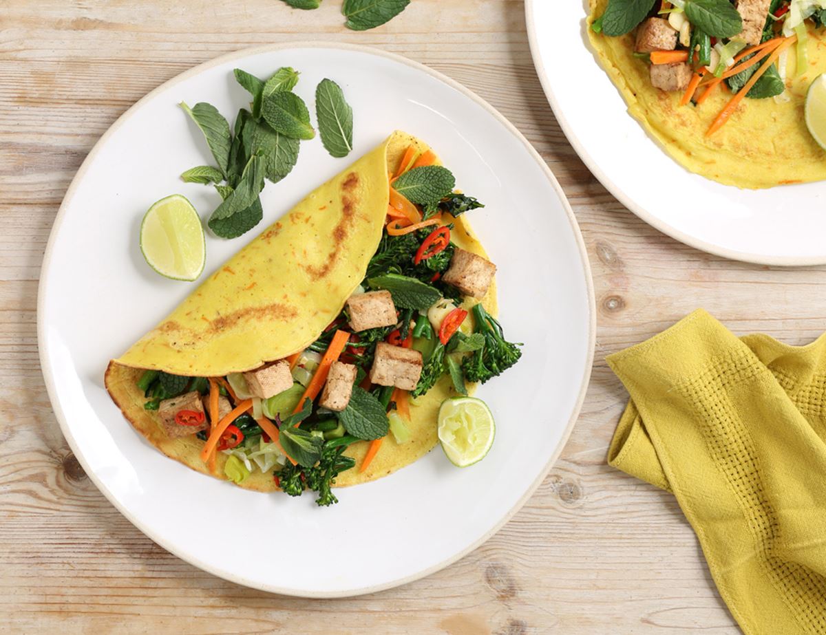 Turmeric Crêpes with Spicy Tofu & Leek Stuffing