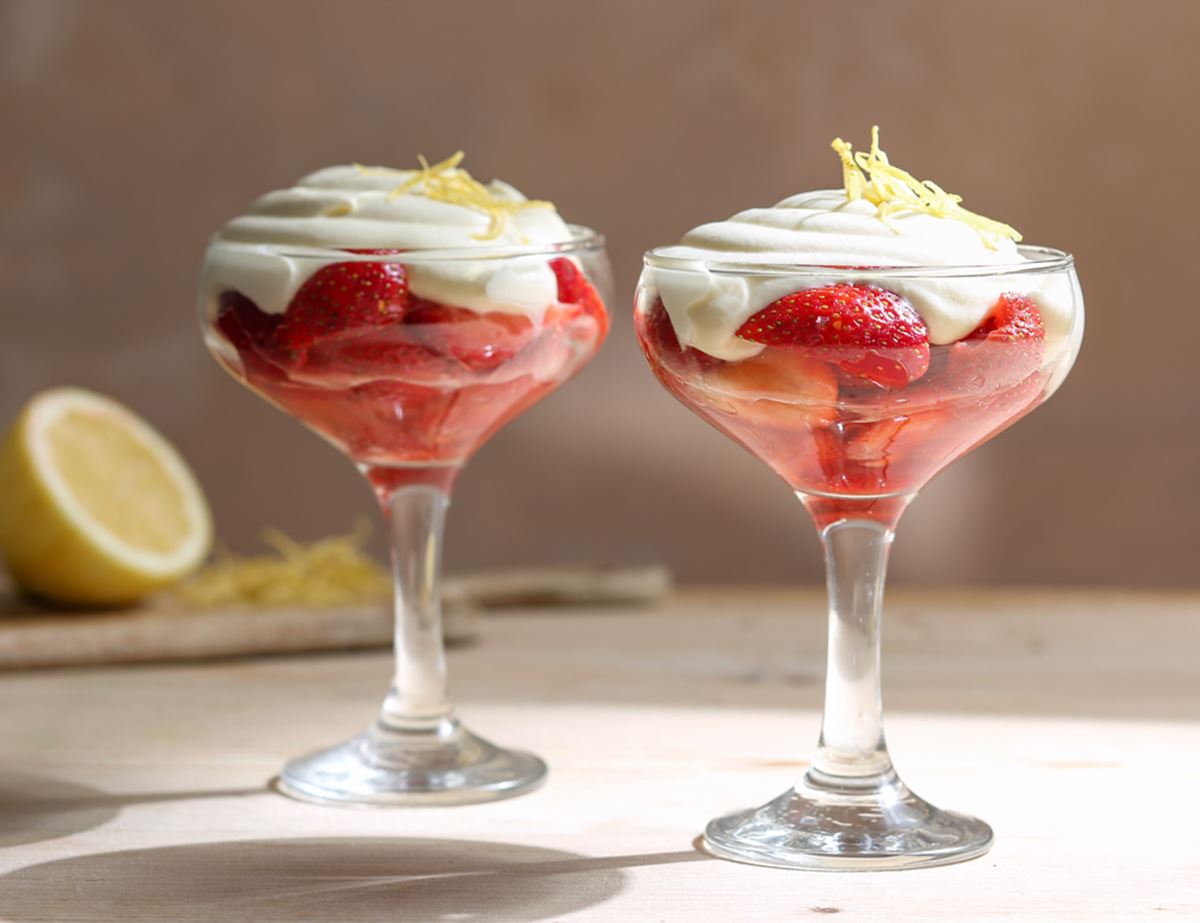 Sparkling Wine & Strawberry Syllabub