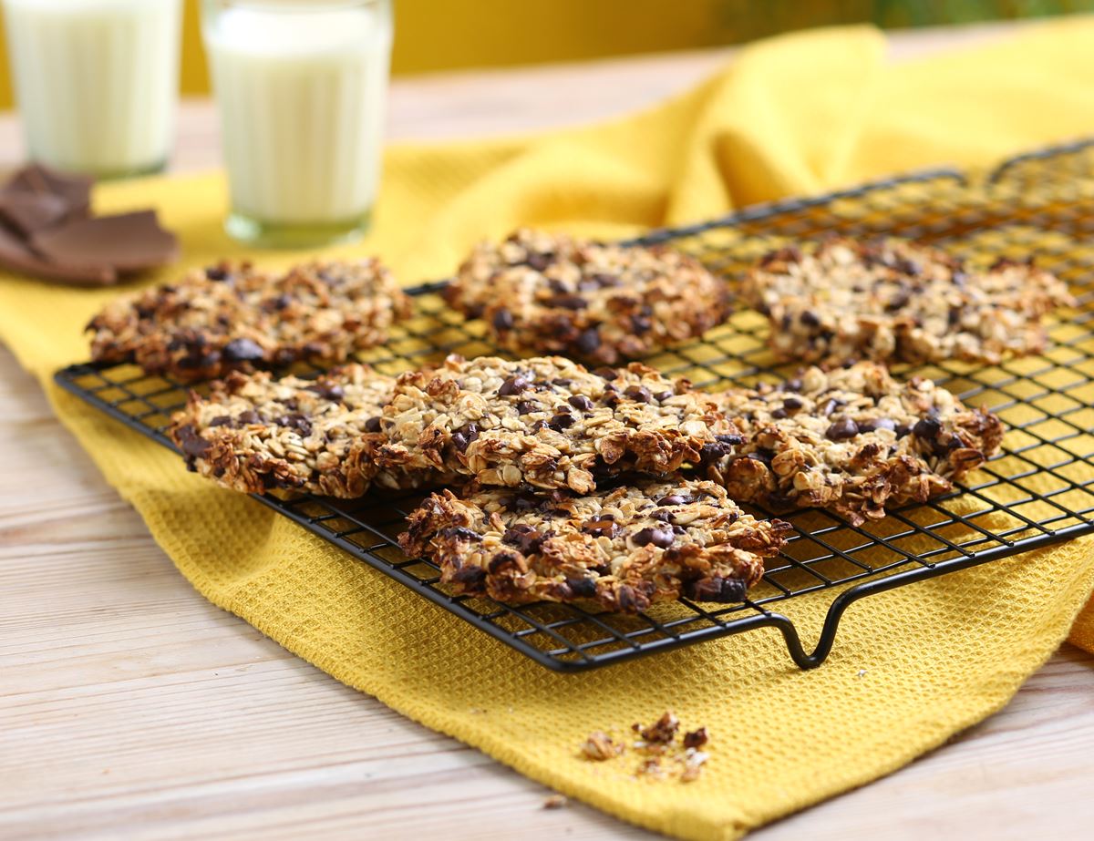 Banana & Chocolate Oat Cookies