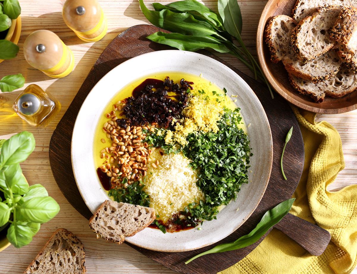 Wild Garlic Pesto Dipping Oil