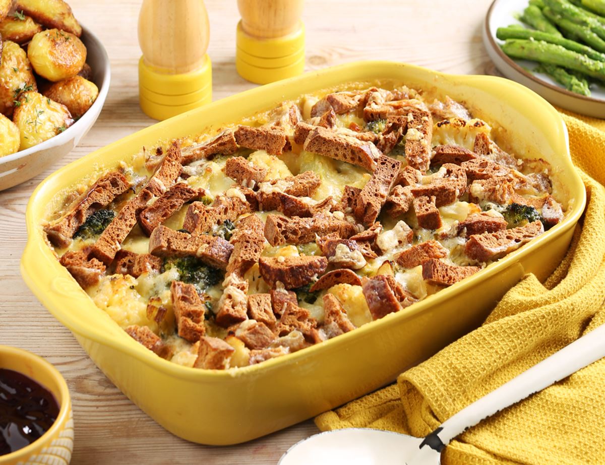 Cheesy Leek, Cauliflower & Broccoli Gratin