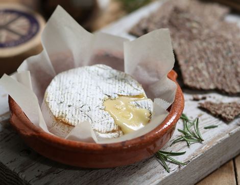 Black Pepper Brie, Organic, Abel & Cole (200g)