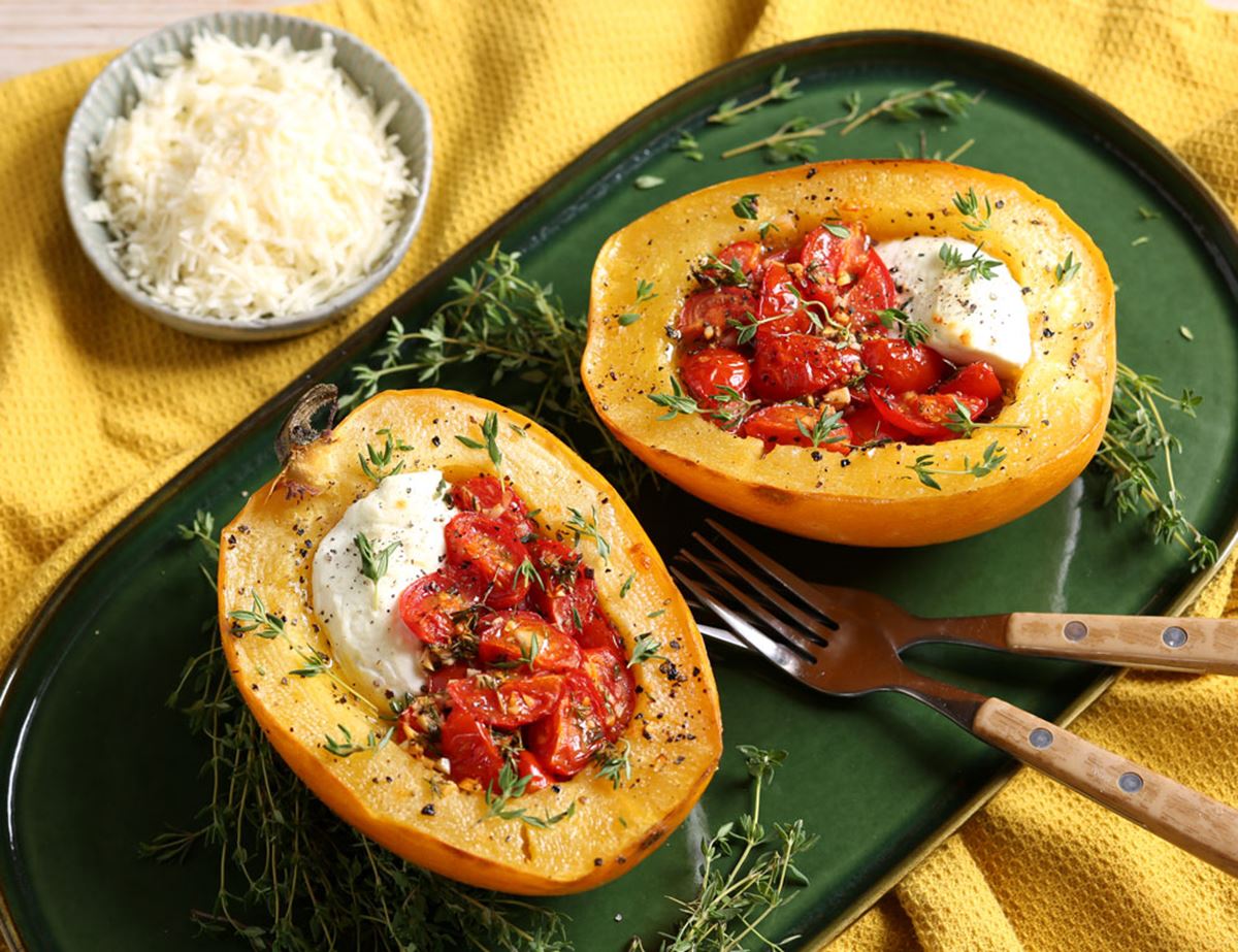 Baked Goat's Cheese & Tomato Spaghetti Squash