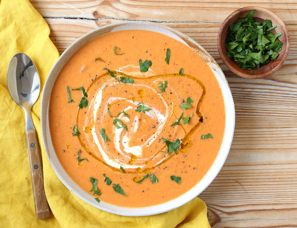 Roast Red Pepper, Tomato & Butter Bean Soup