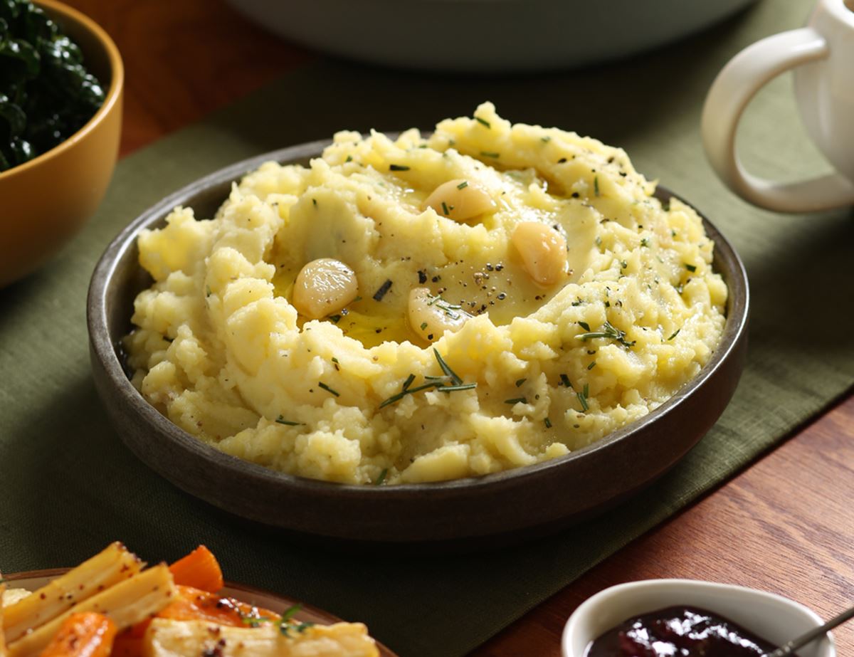 Potato & Confit Garlic Mash
