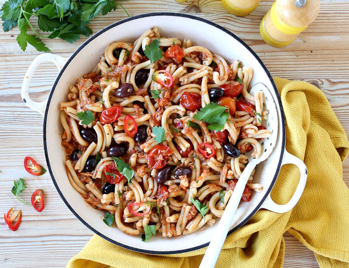 Spicy Tuna, Tomato & Olive Strozzapretti