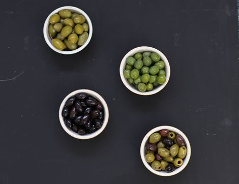 Wild Garlic & Basil Olives, The Real Olive Company (250g)