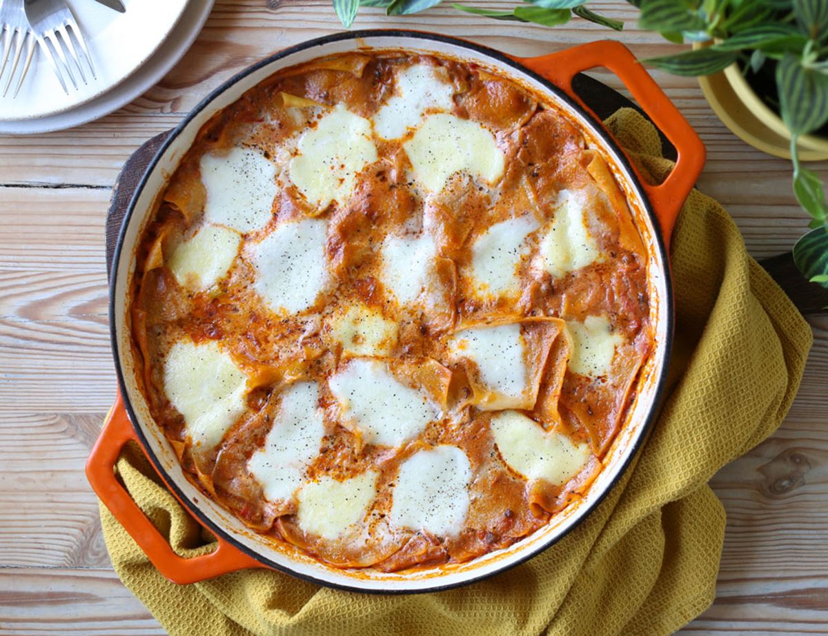 Smoky One Pan Lentil & Mozzarella Lasagne