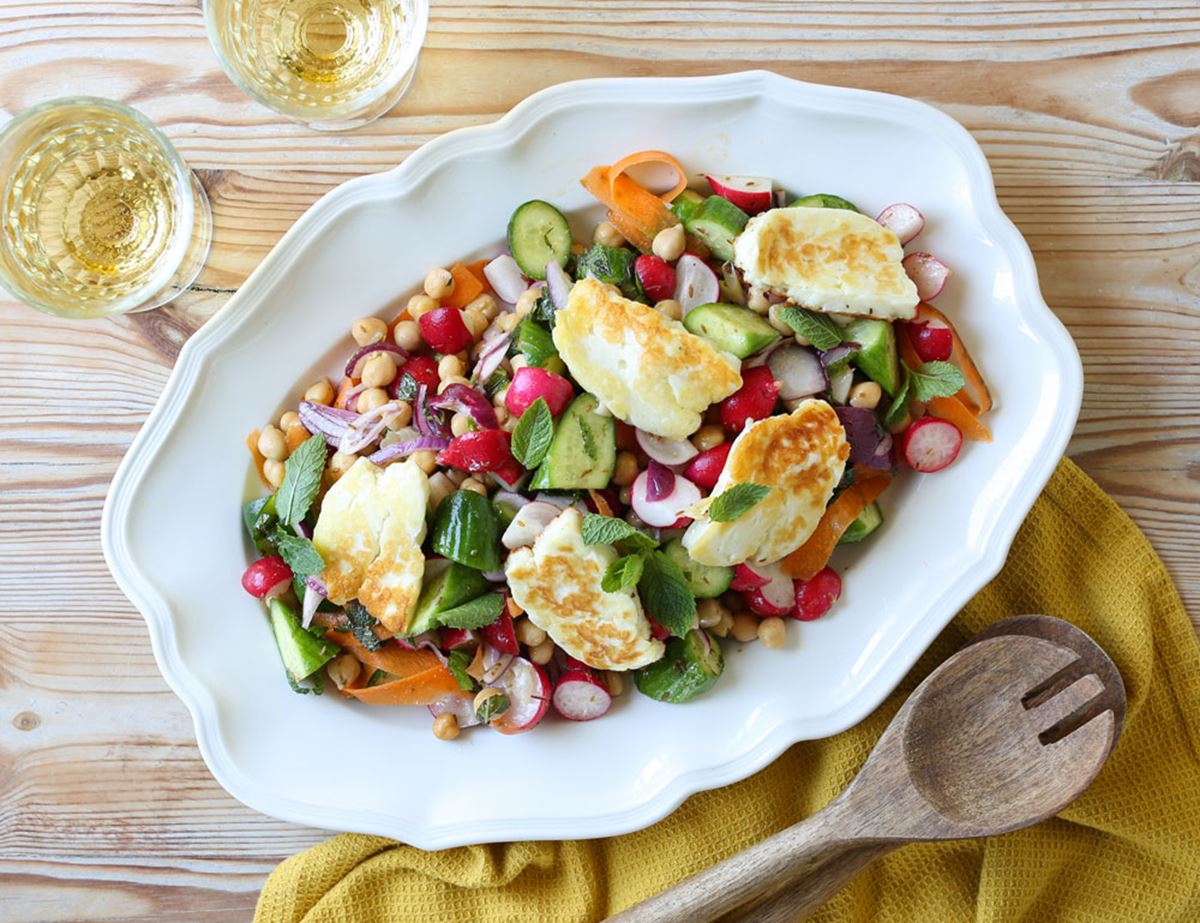 Halloumi & Chickpea Rainbow Salad