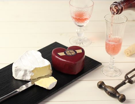 Heart-shaped Brie, Organic, Godminster (200g)