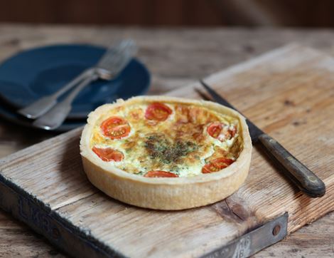 Roast Tomato, Emmental & Pesto Quiche, Abel & Cole (380g)