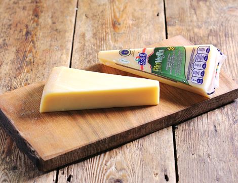 Vegetarian Italian Hard Cheese, Organic, Soster (200g)