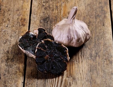 Black Garlic, Organic (1 bulb)