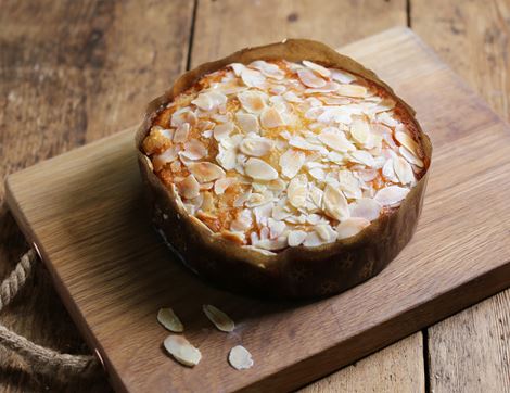 Honey & Orange Blossom Cake, Organic, Authentic Bread Company (435g)