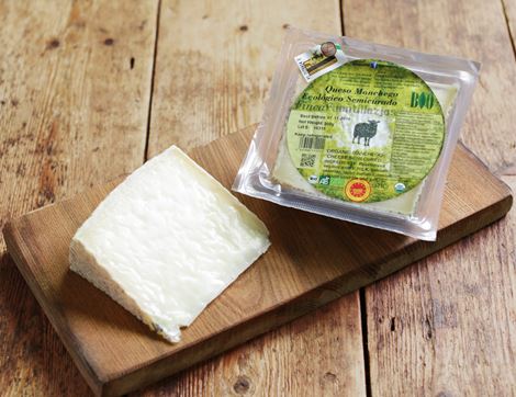 Manchego Semi Cured DOP, Organic, Fuentillezjos (200g)