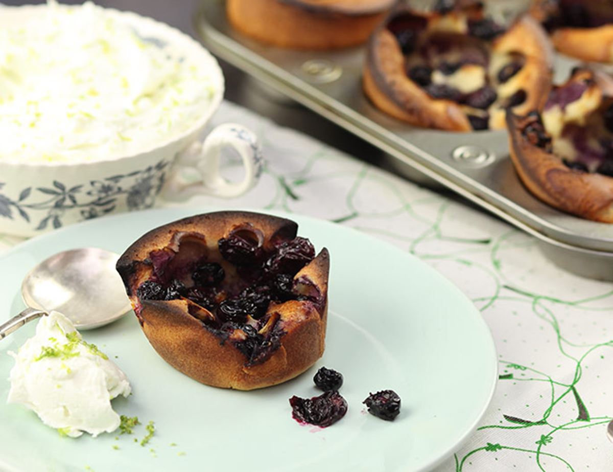 zzzzzzzzzzzzzBlueberry Pudding Yorkshires