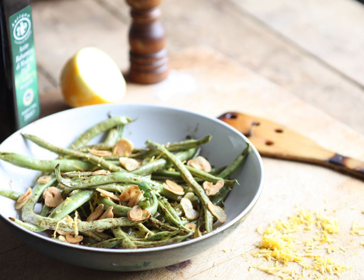 Green Beans with Crispy Garlic