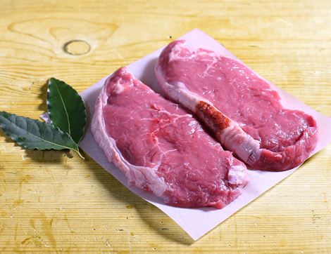 Ruby Veal Sirloin Steaks, Organic, 100% Pasture Fed, Peelham Farm (340g)