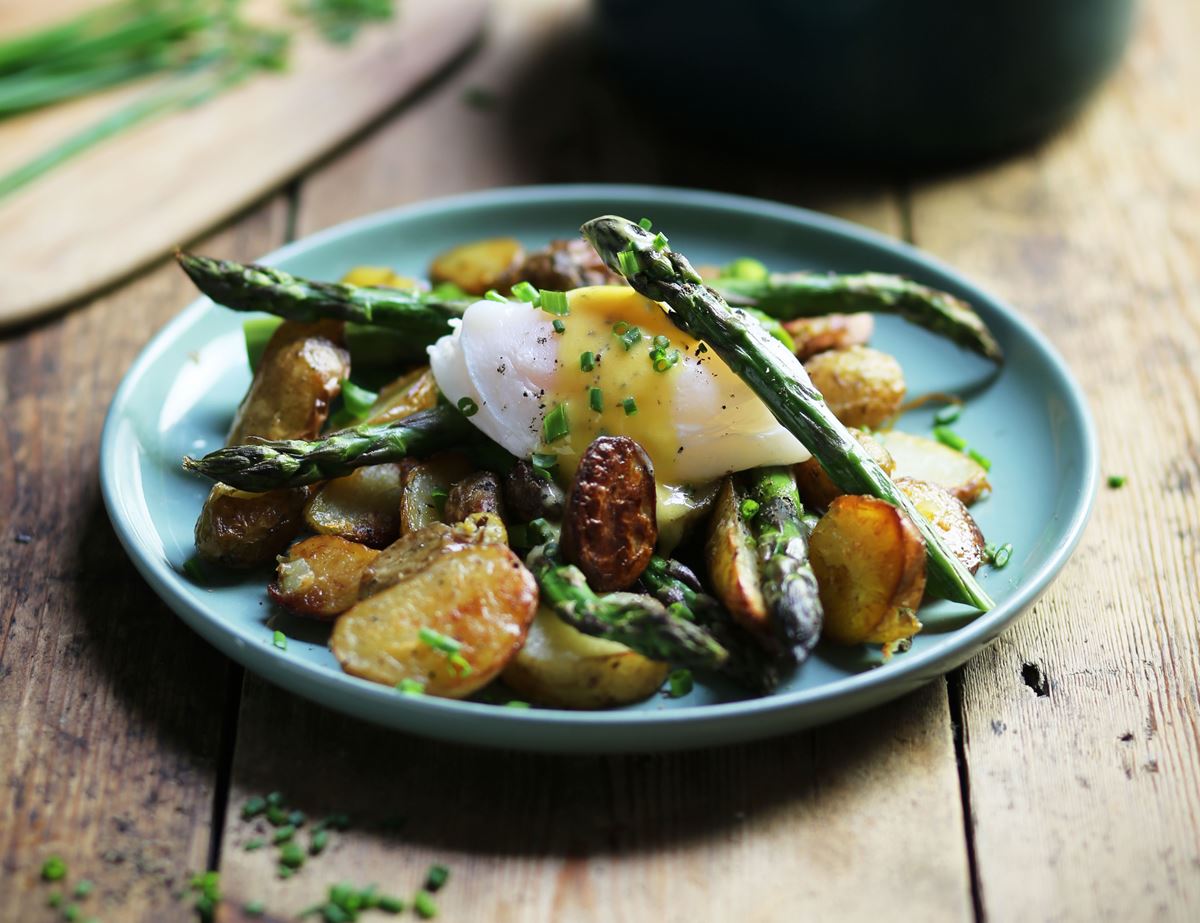 zzARCHIVE Asparagus Benedict